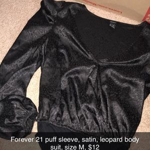 Puff sleeve cheetah bodysuit